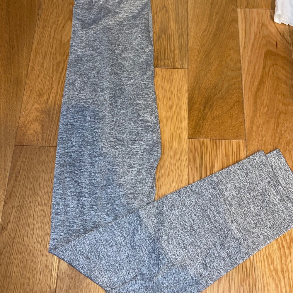 Grey skinny leggings